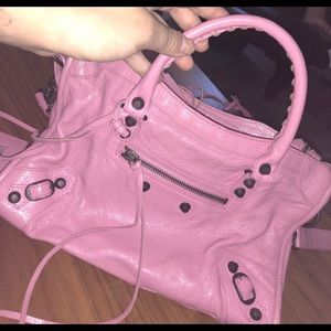 SUPER CUTE BALENCIAGA CITY BAG!